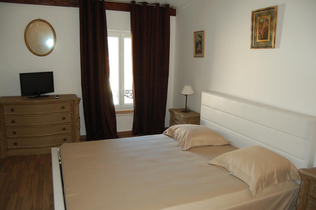 Chateau De La Clapiere Hyères Quarto foto